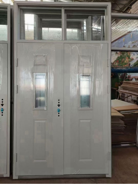 吉木乃学校教室门