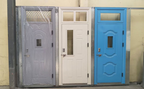 吉木乃学校教室门