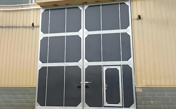 厂房吉木乃工业门选择与维护全解析：提升效率与安全的关键要素