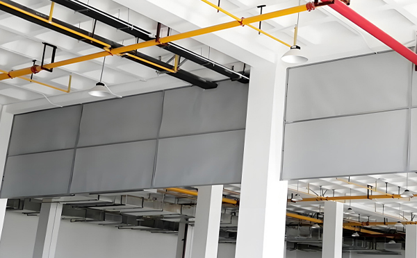 商场防烟分区常闭节点：吉木乃挡烟垂壁高度与控制器接线图解